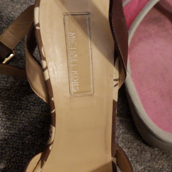 Sandals - Picture 3 of 4